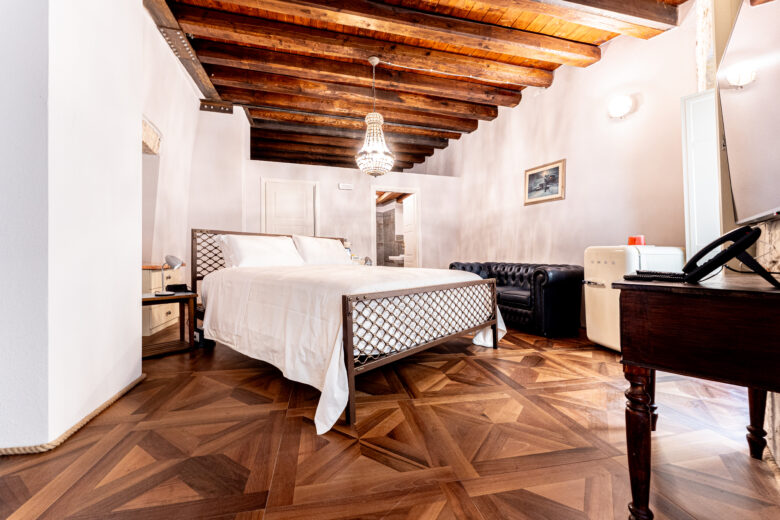 D.H. Lawrence residenza per viaggiatori cagliari - residenza Neil Armstong