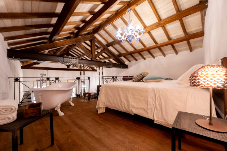 D.H. Lawrence hotel castello cagliari Jules Verne (suite presidenziale)