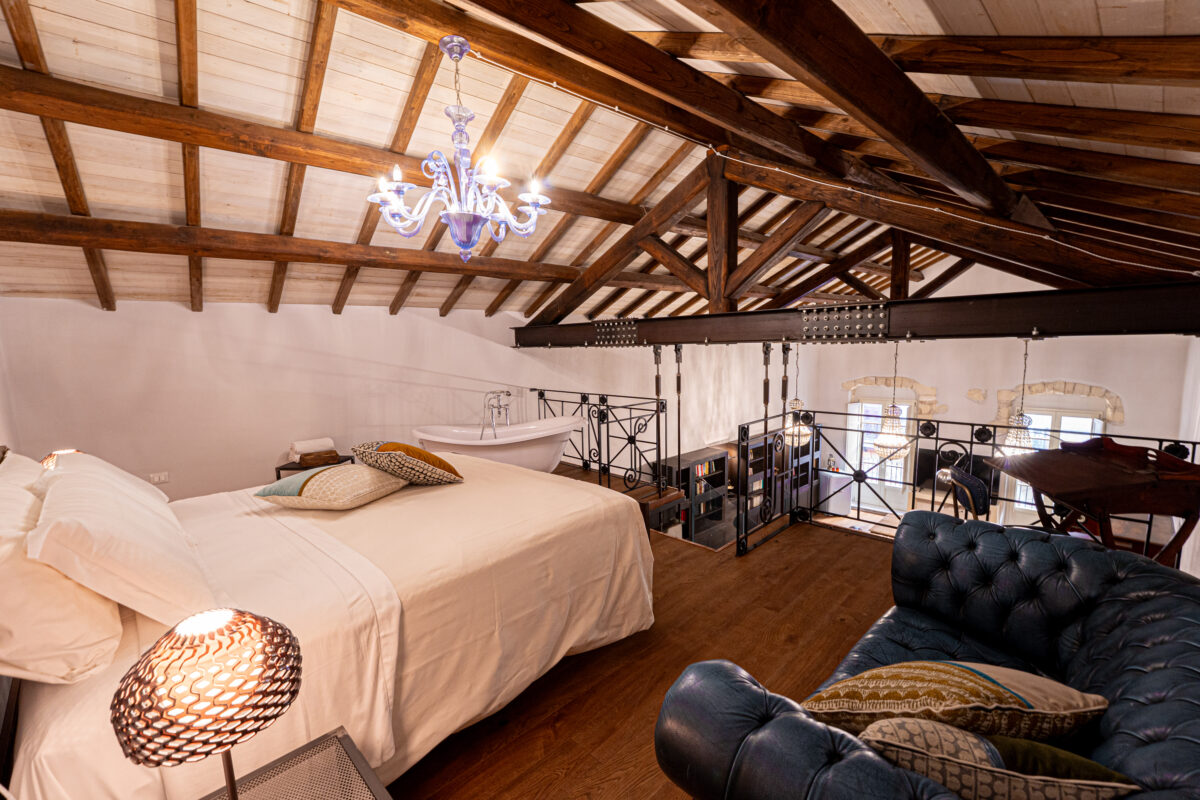 D.H. Lawrence hotel castello cagliari Jules Verne (suite presidenziale)