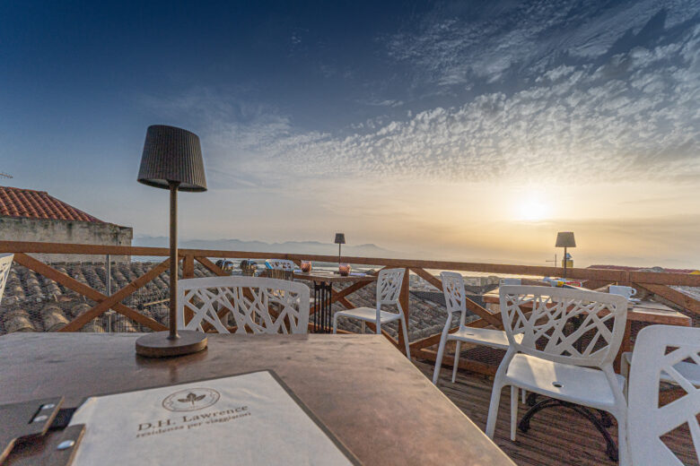 D.H. Lawrence hotel aperitivo terrazza castello cagliari sunset